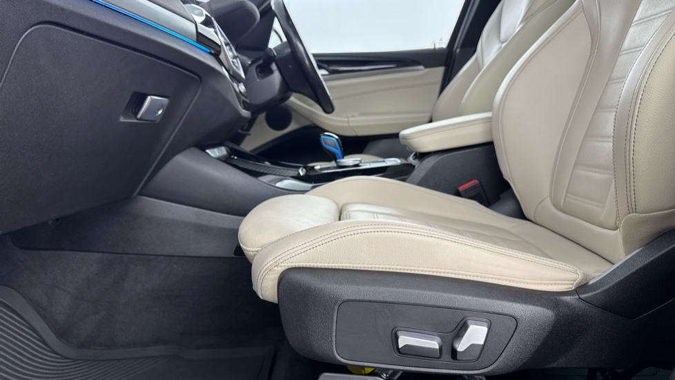 BMW iX3 210kW M Sport 80kWh 5dr Auto Electric Estate - Image 36