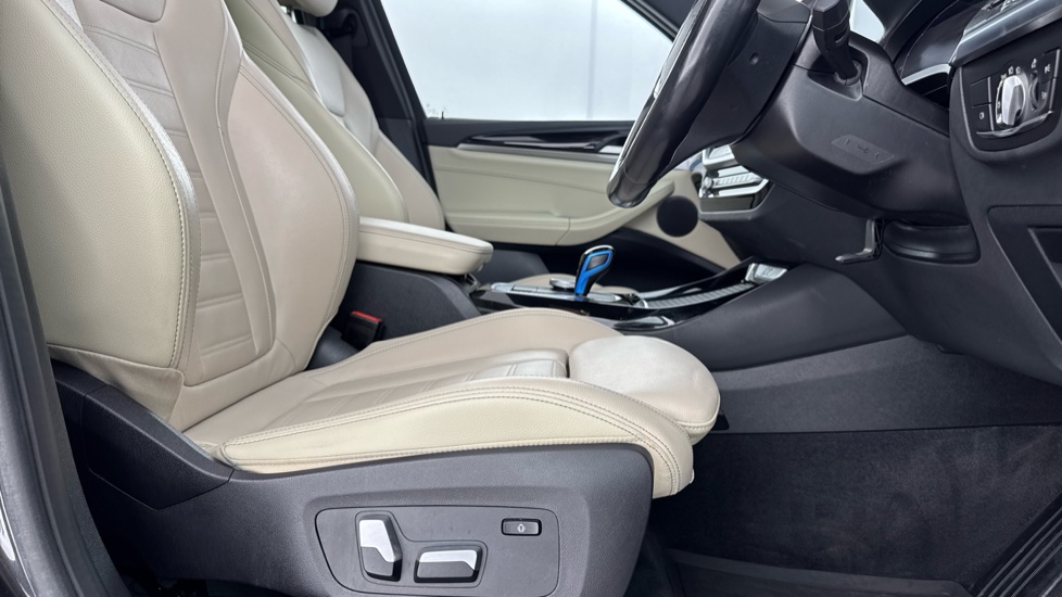 BMW iX3 210kW M Sport 80kWh 5dr Auto Electric Estate - Image 44