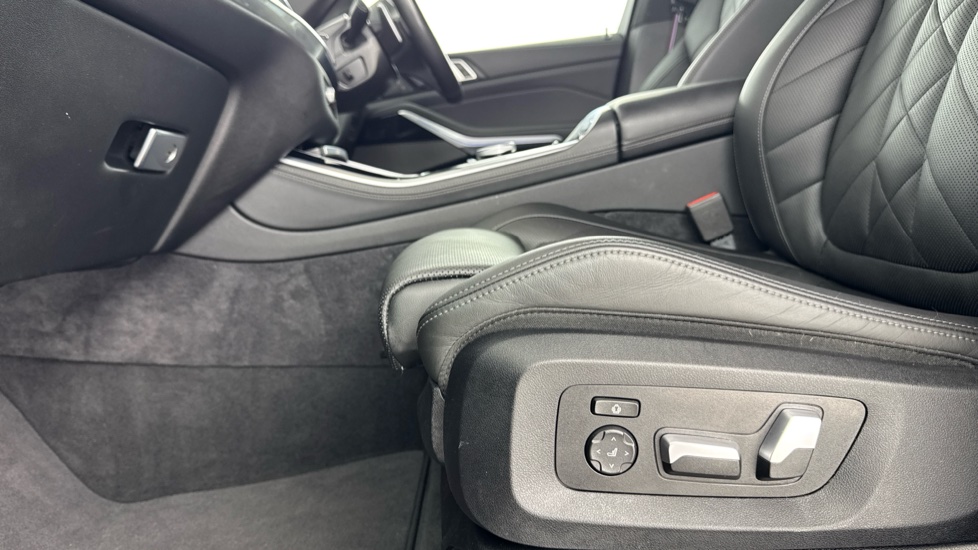 BMW X5 xDrive50e M Sport 5dr Auto [Tech/Pro Pack] Estate - Image 37