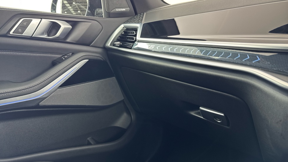 BMW X5 xDrive50e M Sport 5dr Auto [Tech/Pro Pack] Estate - Image 50