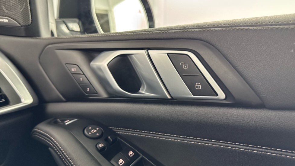 BMW X5 xDrive50e M Sport 5dr Auto [Tech/Pro Pack] Estate - Image 56