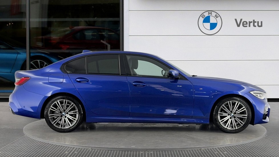 BMW 3 Series 320d MHT M Sport 4dr Step Auto Diesel Saloon - Image 3