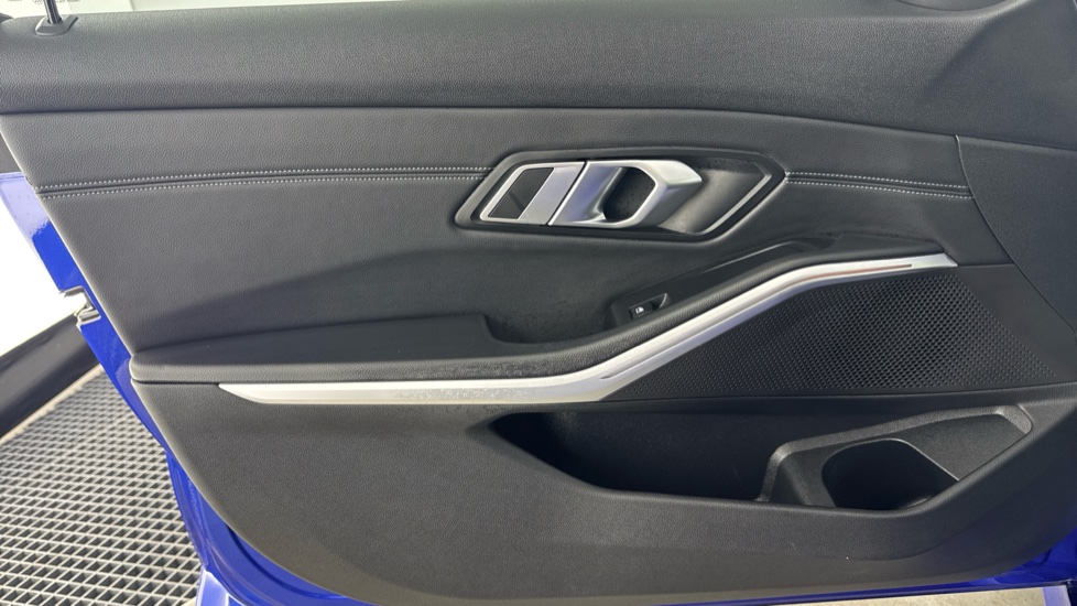 BMW 3 Series 320d MHT M Sport 4dr Step Auto Diesel Saloon - Image 34