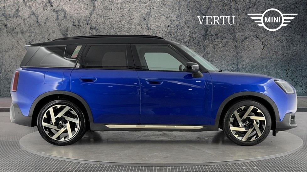 MINI Countryman 230kW SE Exclusive [Level 1] ALL4 66kWh 5dr Auto Electric Hatchback - Image 3