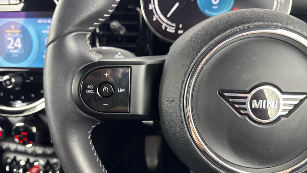MINI Hatchback 1.5 Cooper Sport 3dr Petrol Hatchback - Image 17