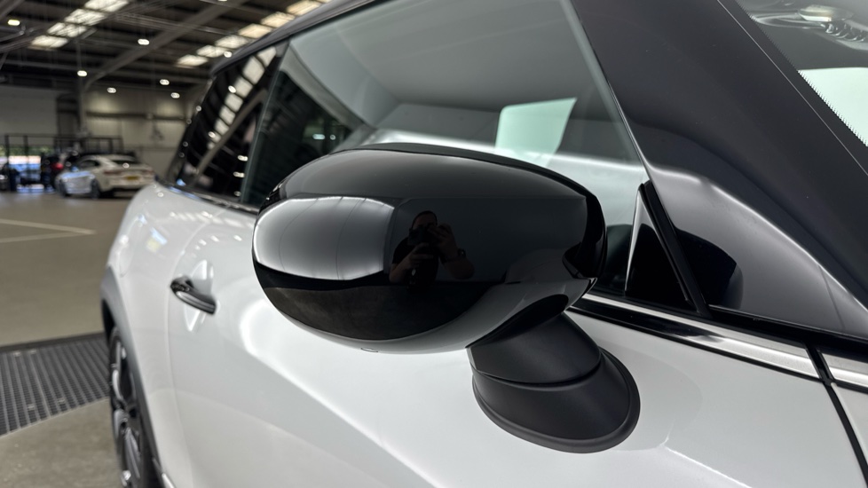 MINI Hatchback 1.5 Cooper Sport 3dr Petrol Hatchback - Image 29