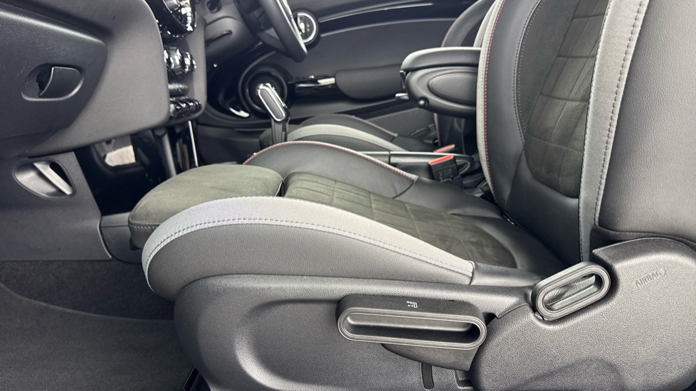 MINI Hatchback 1.5 Cooper Sport 3dr Petrol Hatchback - Image 34