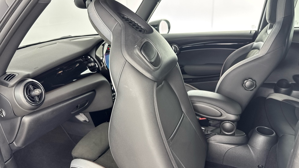 MINI Hatchback 1.5 Cooper Sport 3dr Petrol Hatchback - Image 36