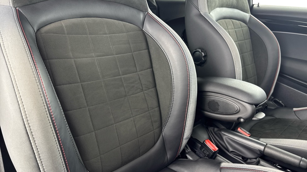 MINI Hatchback 1.5 Cooper Sport 3dr Petrol Hatchback - Image 41