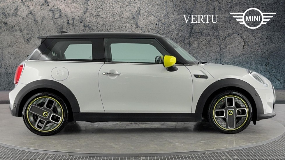 MINI Hatchback 135kW Cooper S Level 3 33kWh 3dr Auto Electric Hatchback - Image 3