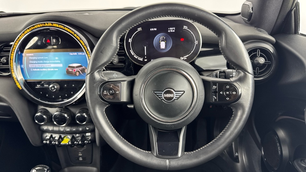 MINI Hatchback 135kW Cooper S Level 3 33kWh 3dr Auto Electric Hatchback - Image 5