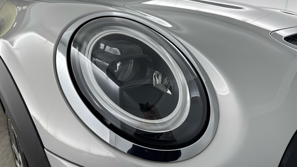 MINI Hatchback 135kW Cooper S Level 3 33kWh 3dr Auto Electric Hatchback - Image 23