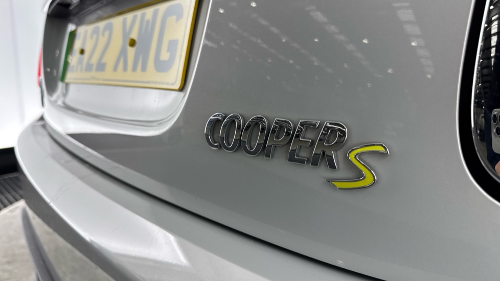 MINI Hatchback 135kW Cooper S Level 3 33kWh 3dr Auto Electric Hatchback - Image 25