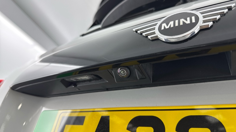 MINI Hatchback 135kW Cooper S Level 3 33kWh 3dr Auto Electric Hatchback - Image 27
