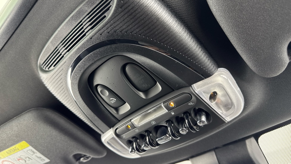 MINI Hatchback 135kW Cooper S Level 3 33kWh 3dr Auto Electric Hatchback - Image 54
