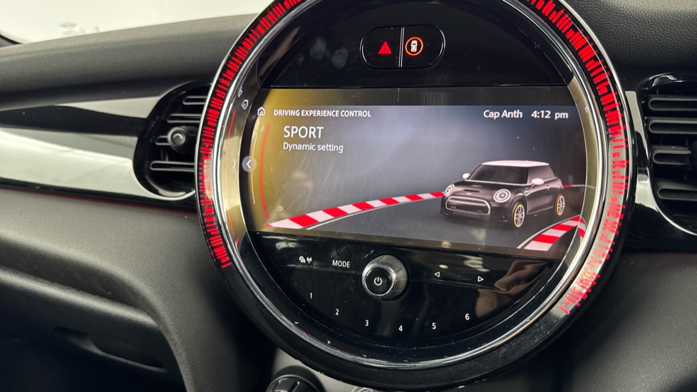 MINI Hatchback 135kW Cooper S Level 3 33kWh 3dr Auto Electric Hatchback - Image 65