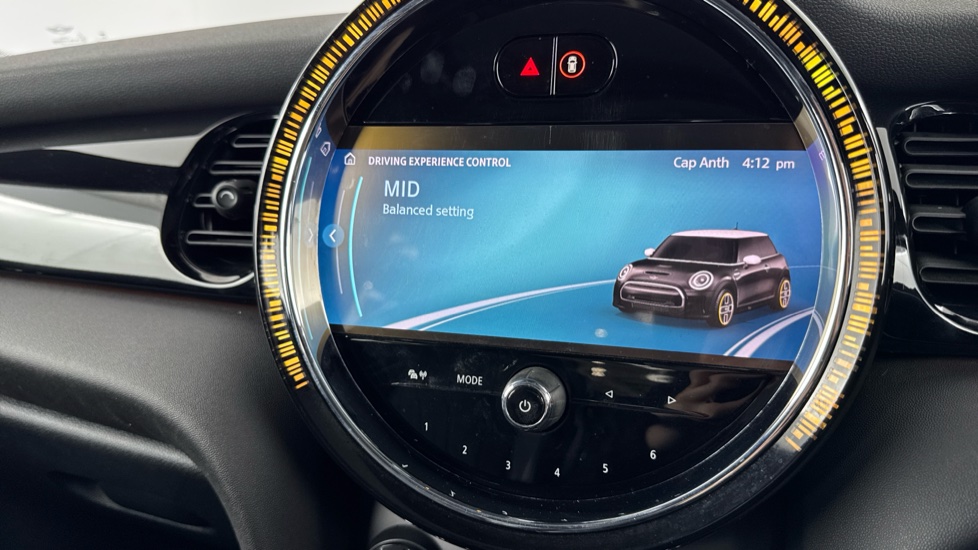 MINI Hatchback 135kW Cooper S Level 3 33kWh 3dr Auto Electric Hatchback - Image 66
