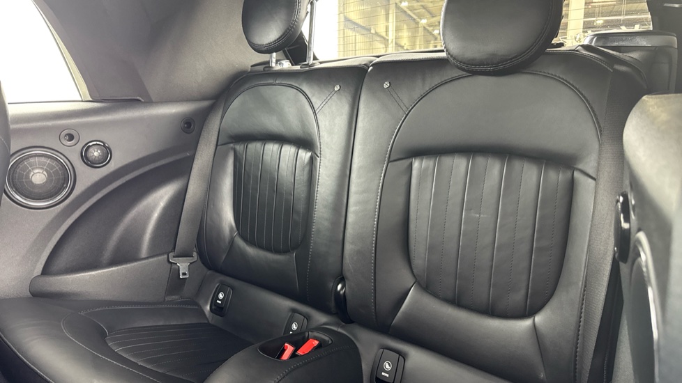 MINI Convertible 2.0 Cooper S Exclusive II 2dr Petrol Convertible - Image 12