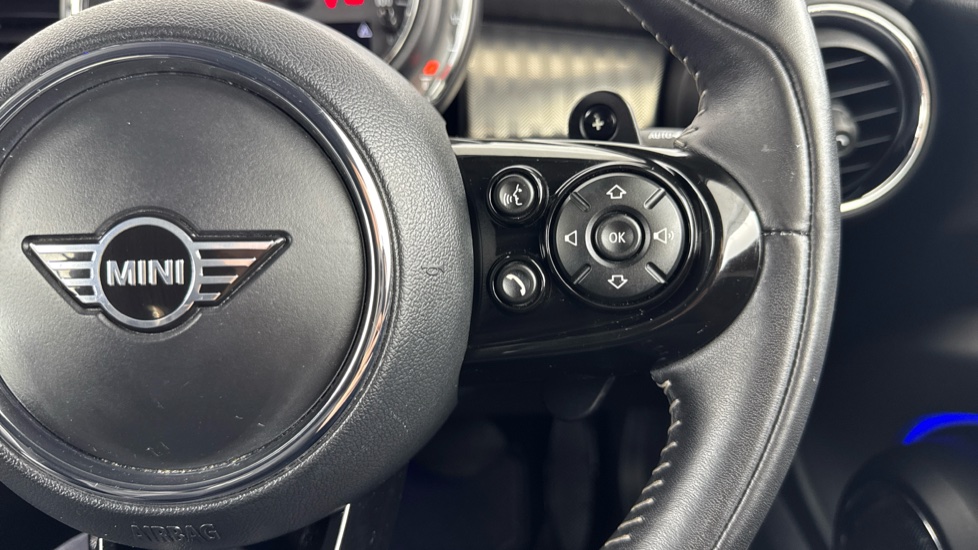 MINI Convertible 2.0 Cooper S Exclusive II 2dr Petrol Convertible - Image 18