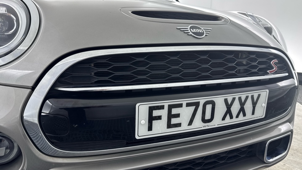 MINI Convertible 2.0 Cooper S Exclusive II 2dr Petrol Convertible - Image 32