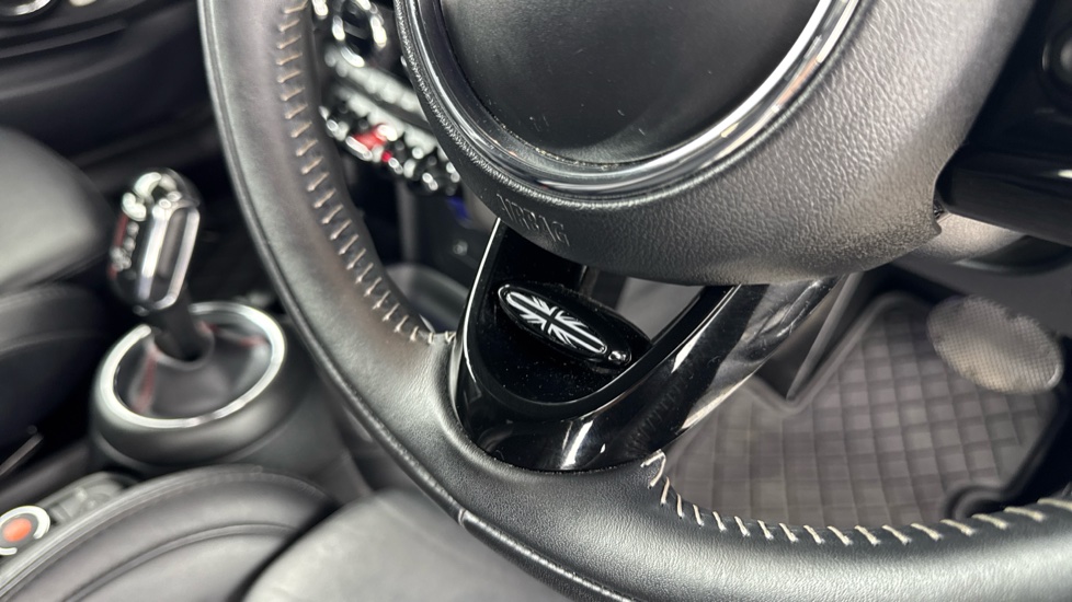 MINI Convertible 2.0 Cooper S Exclusive II 2dr Petrol Convertible - Image 45