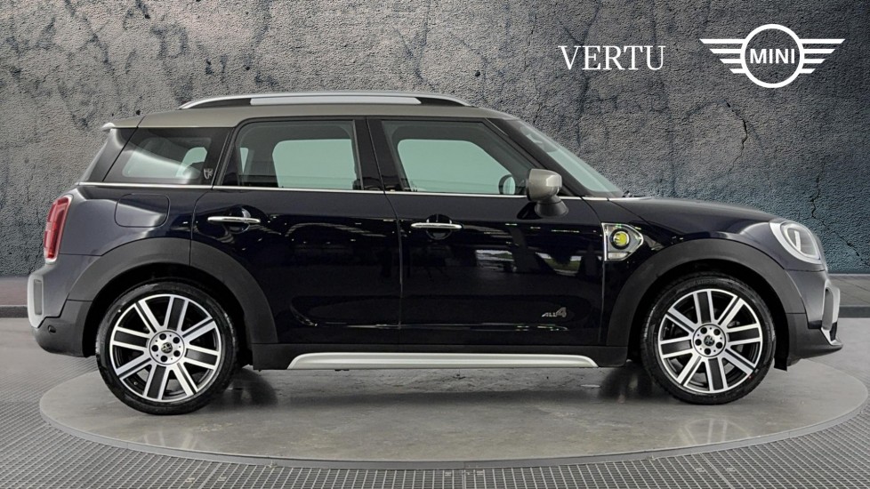 MINI Countryman 1.5 Cooper S E Exclusive ALL4 PHEV 5dr Auto Hatchback - Image 3