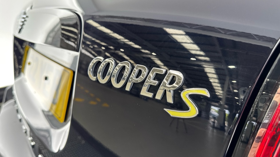 MINI Countryman 1.5 Cooper S E Exclusive ALL4 PHEV 5dr Auto Hatchback - Image 25