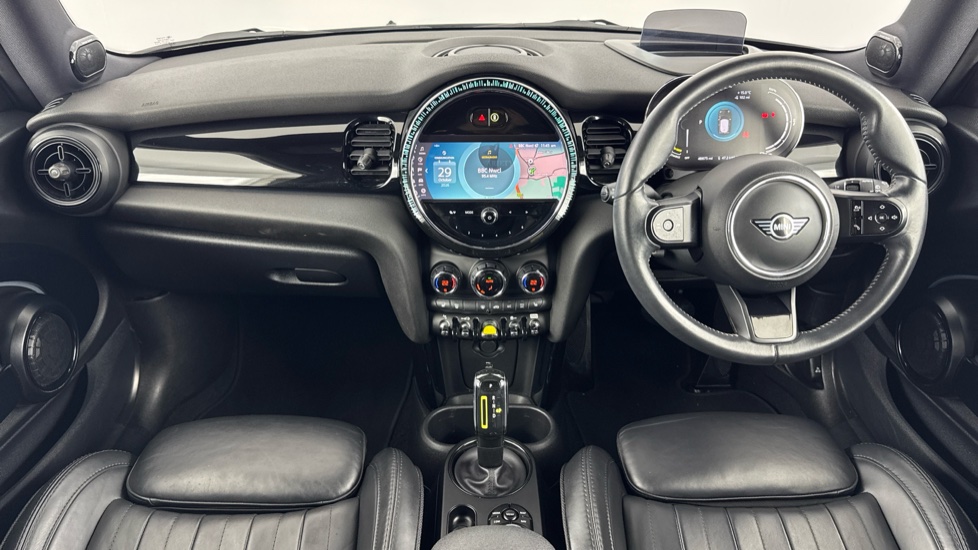 MINI Hatchback 135kW Cooper S Level 3 33kWh 3dr Auto Electric Hatchback - Image 4