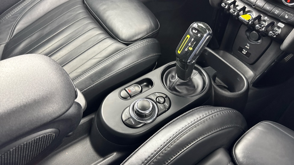 MINI Hatchback 135kW Cooper S Level 3 33kWh 3dr Auto Electric Hatchback - Image 10