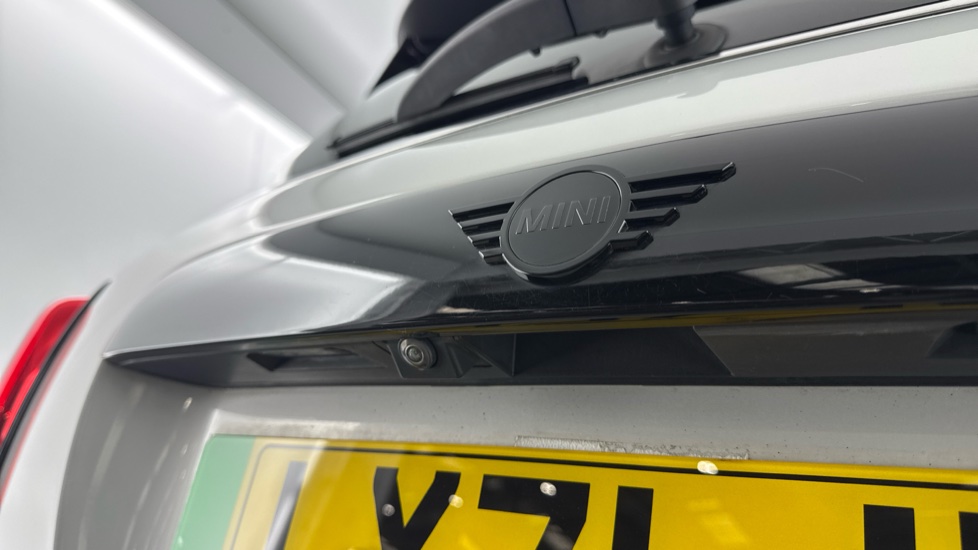MINI Hatchback 135kW Cooper S Level 3 33kWh 3dr Auto Electric Hatchback - Image 25