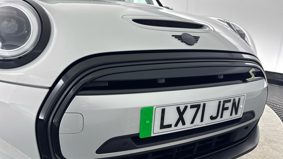 MINI Hatchback 135kW Cooper S Level 3 33kWh 3dr Auto Electric Hatchback - Image 32