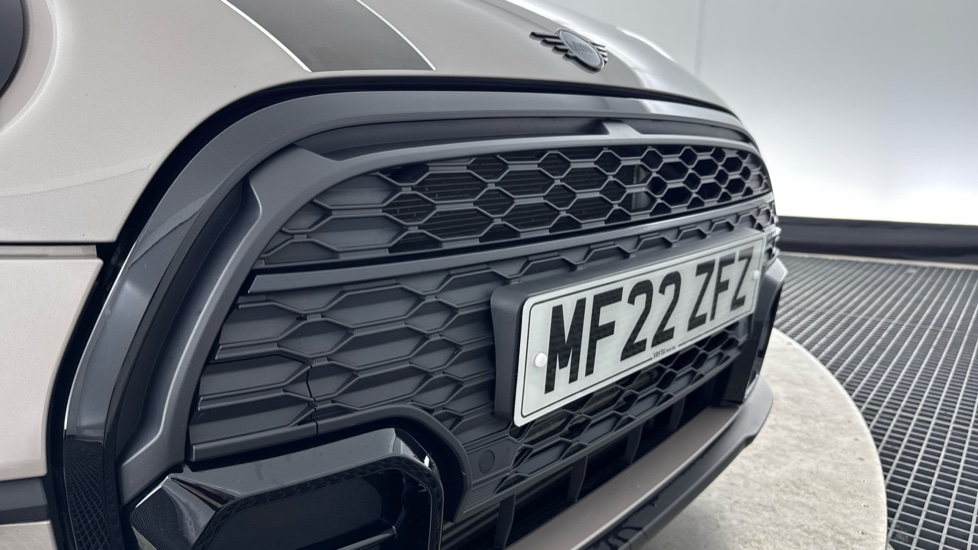 MINI Hatchback 1.5 Cooper Sport 5dr Auto Petrol Hatchback - Image 32