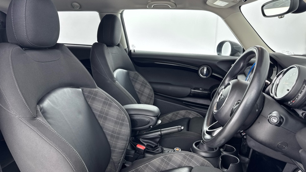 MINI Hatchback 2.0 Cooper S Classic II 3dr Auto Petrol Hatchback - Image 11