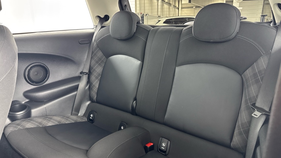 MINI Hatchback 2.0 Cooper S Classic II 3dr Auto Petrol Hatchback - Image 12