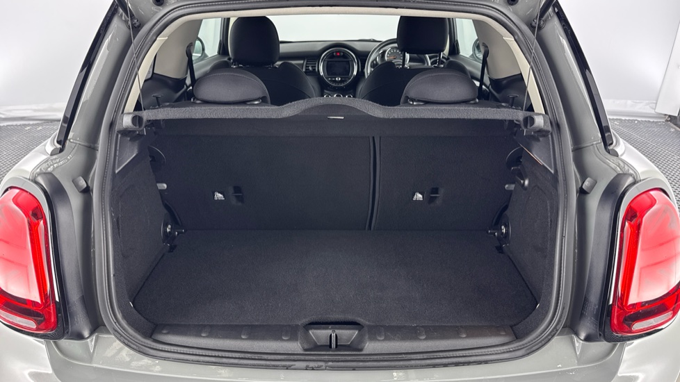 MINI Hatchback 2.0 Cooper S Classic II 3dr Auto Petrol Hatchback - Image 13