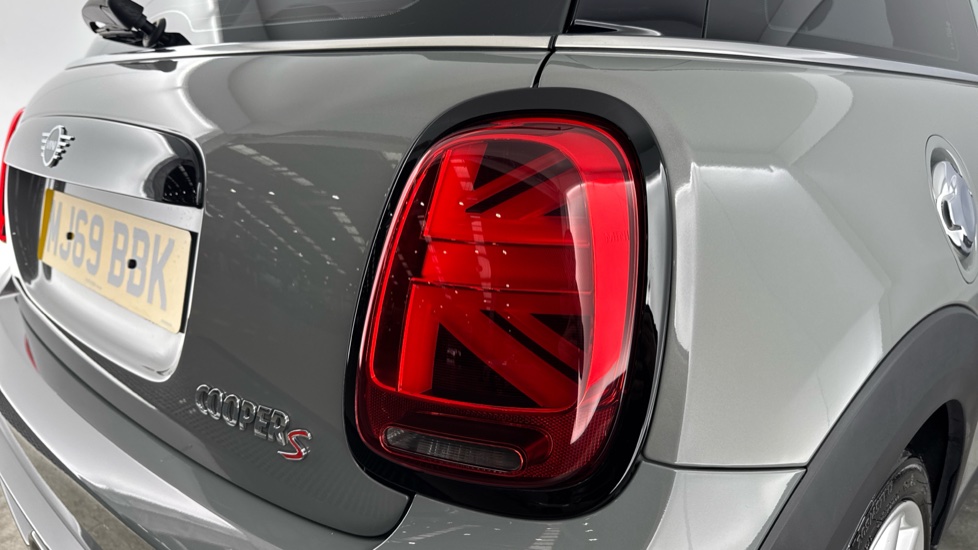 MINI Hatchback 2.0 Cooper S Classic II 3dr Auto Petrol Hatchback - Image 22