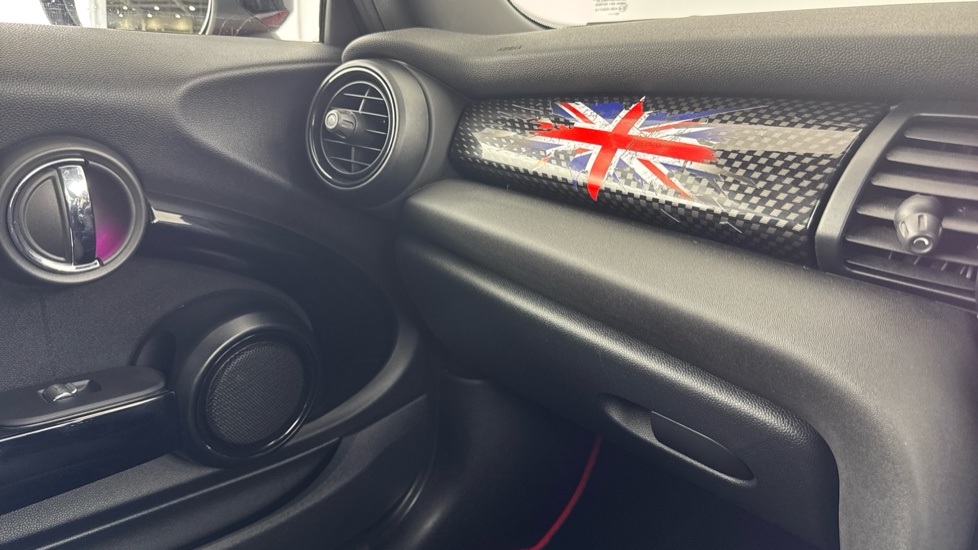 MINI Hatchback 2.0 Cooper S Sport II 3dr Auto Petrol Hatchback - Image 43