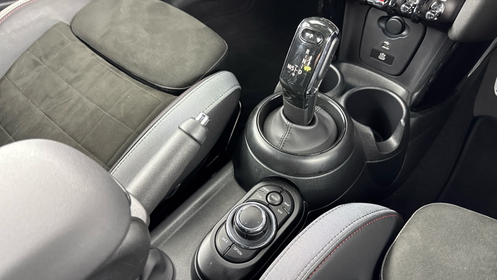 MINI Cooper 2.0 S Sport 2dr Auto Petrol Convertible - Image 10