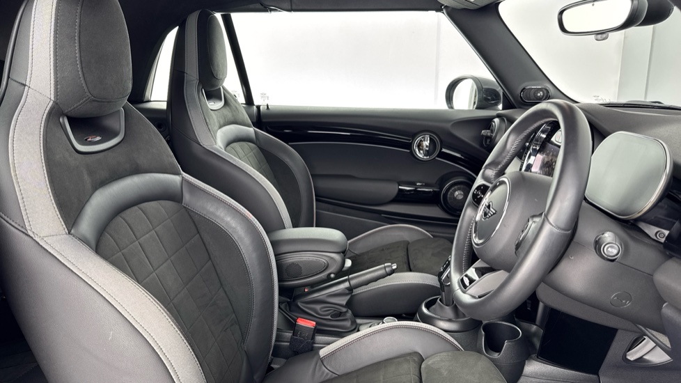 MINI Cooper 2.0 S Sport 2dr Auto Petrol Convertible - Image 11