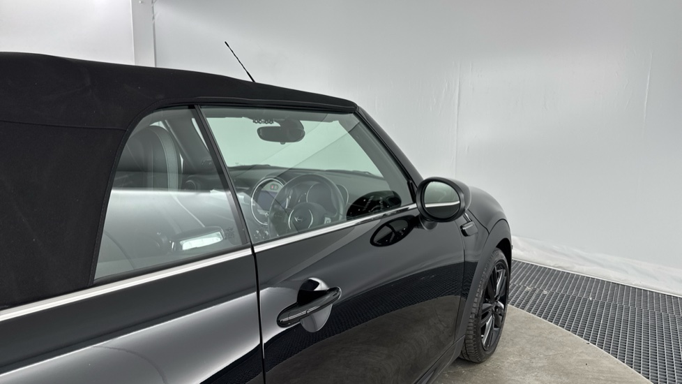 MINI Cooper 2.0 S Sport 2dr Auto Petrol Convertible - Image 28