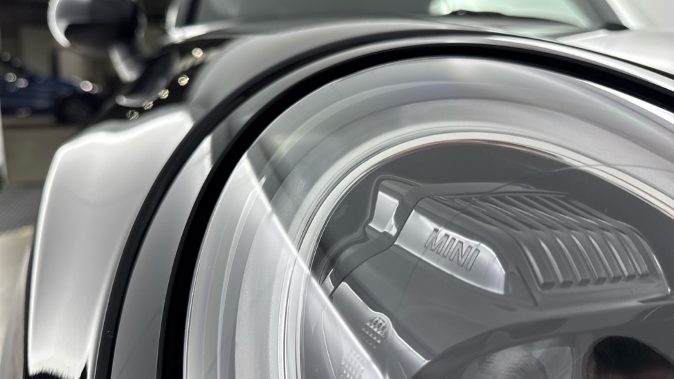 MINI Cooper 2.0 S Sport 2dr Auto Petrol Convertible - Image 34