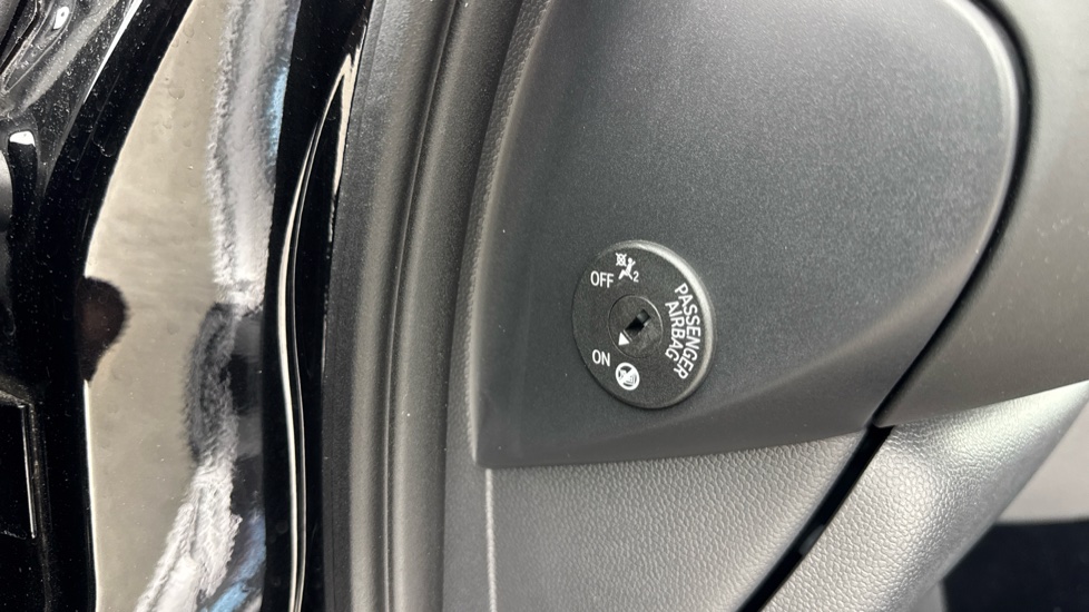 MINI Cooper 2.0 S Sport 2dr Auto Petrol Convertible - Image 39