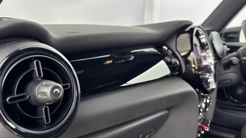 MINI Cooper 2.0 S Sport 2dr Auto Petrol Convertible - Image 40