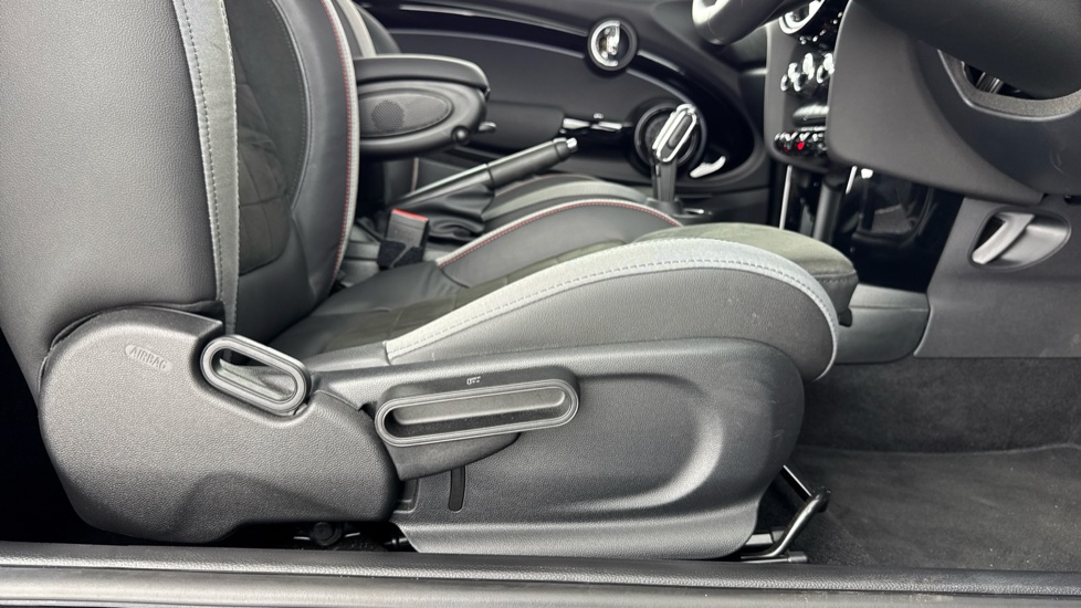 MINI Cooper 2.0 S Sport 2dr Auto Petrol Convertible - Image 49