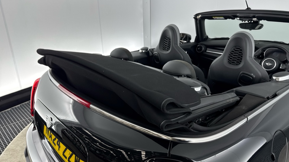MINI Cooper 2.0 S Sport 2dr Auto Petrol Convertible - Image 71