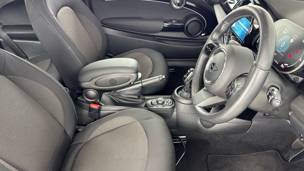 MINI Hatchback 1.5 Cooper Classic 3dr Auto Petrol Hatchback - Image 11
