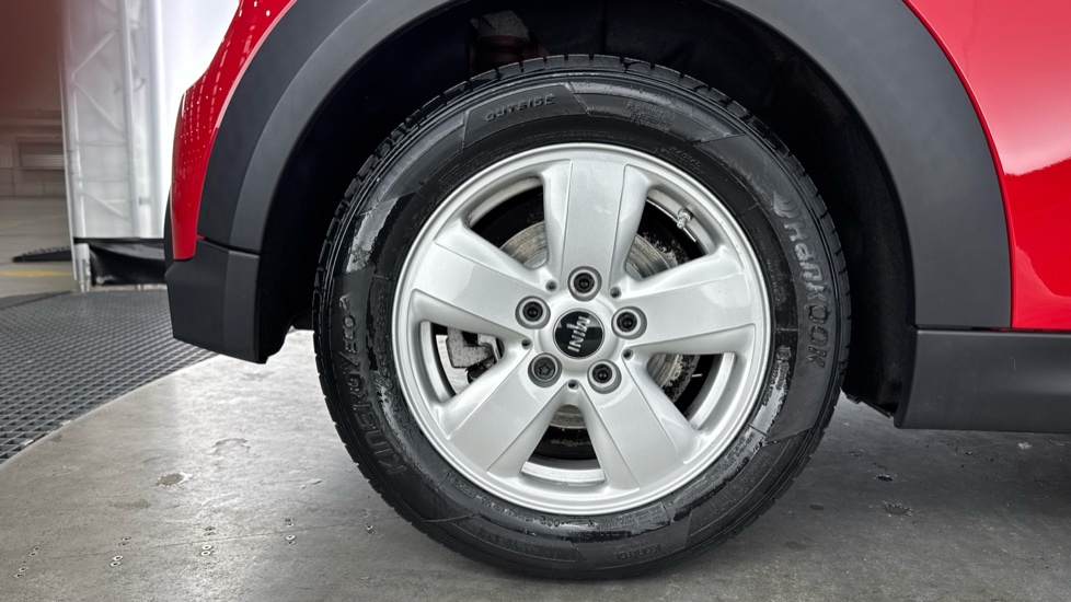 MINI Hatchback 1.5 Cooper Classic 3dr Auto Petrol Hatchback - Image 27