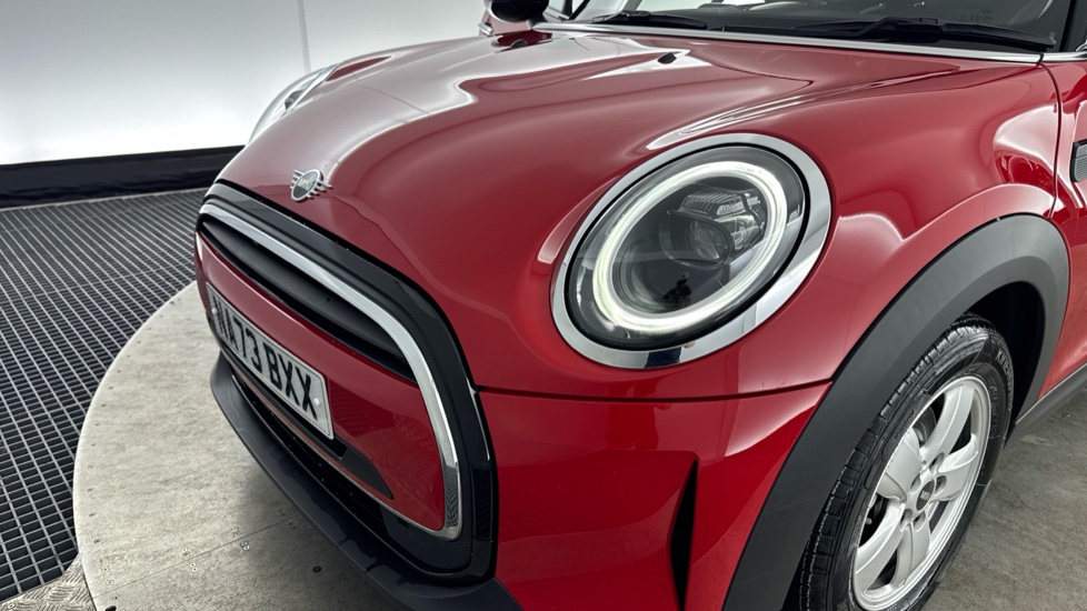 MINI Hatchback 1.5 Cooper Classic 3dr Auto Petrol Hatchback - Image 31