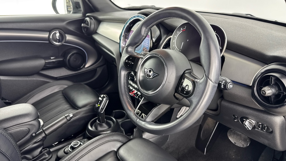 MINI Hatchback 1.5 Cooper Exclusive 5dr Auto Petrol Hatchback - Image 6