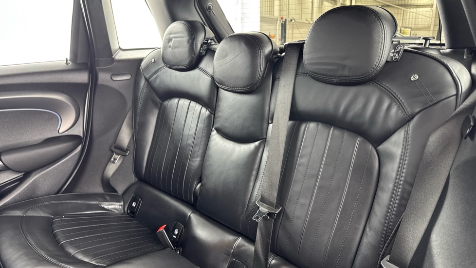 MINI Hatchback 1.5 Cooper Exclusive 5dr Auto Petrol Hatchback - Image 12